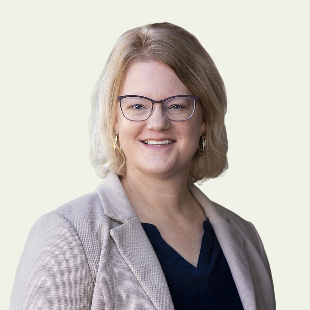 julie-siegert-headshot